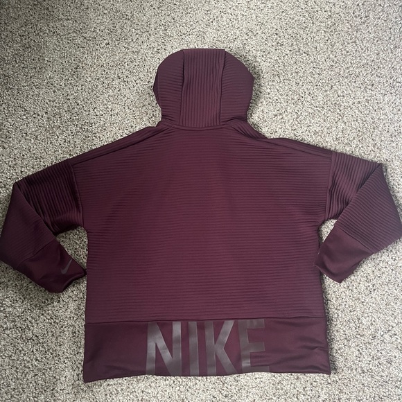 Women’s Maroon Cropped Nike Zip Up Size M - Picture 4 of 4